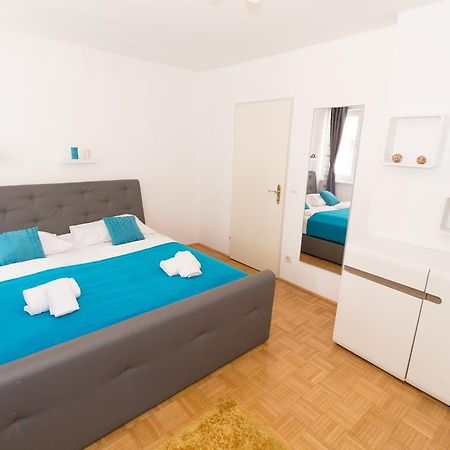 Apartment Wichtelgasse Wina Bagian luar foto