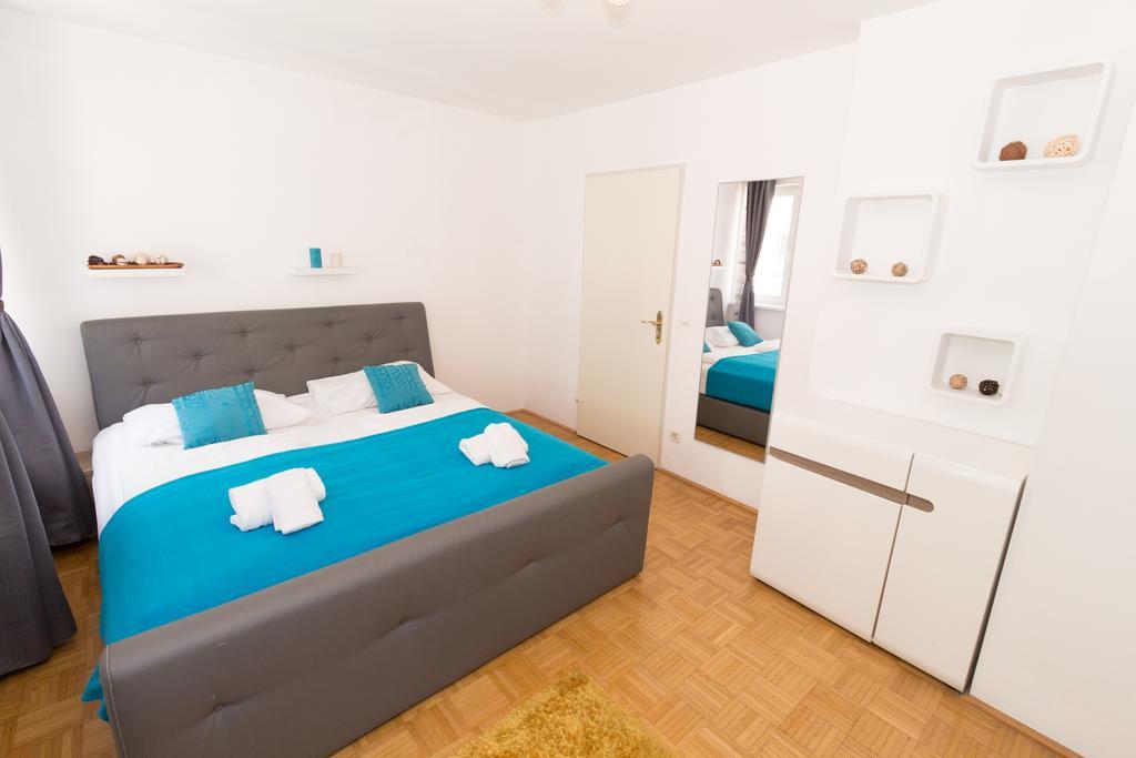 Apartment Wichtelgasse Wina Bagian luar foto